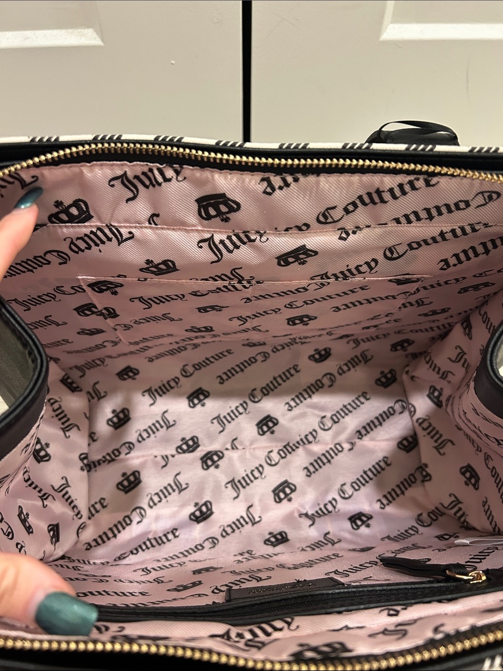 Juicy Couture (NWT) Study In Style With Scottie Tote Bag - Picture 12 of 14